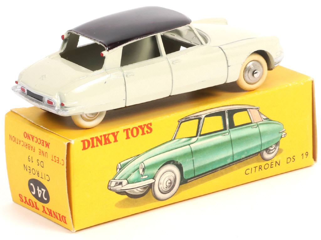 Lot 341 - DINKY TOYS (FRANCE) (1)