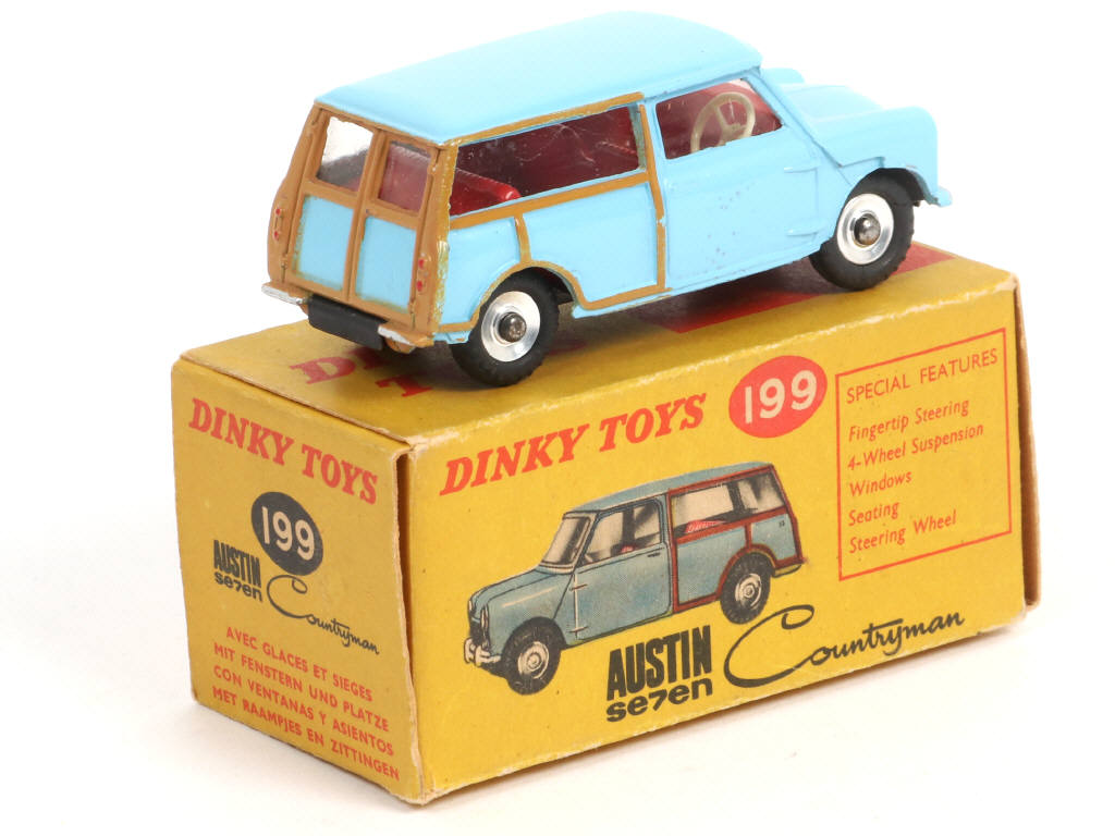 Lot 564 - DINKY TOYS (GB) (1)