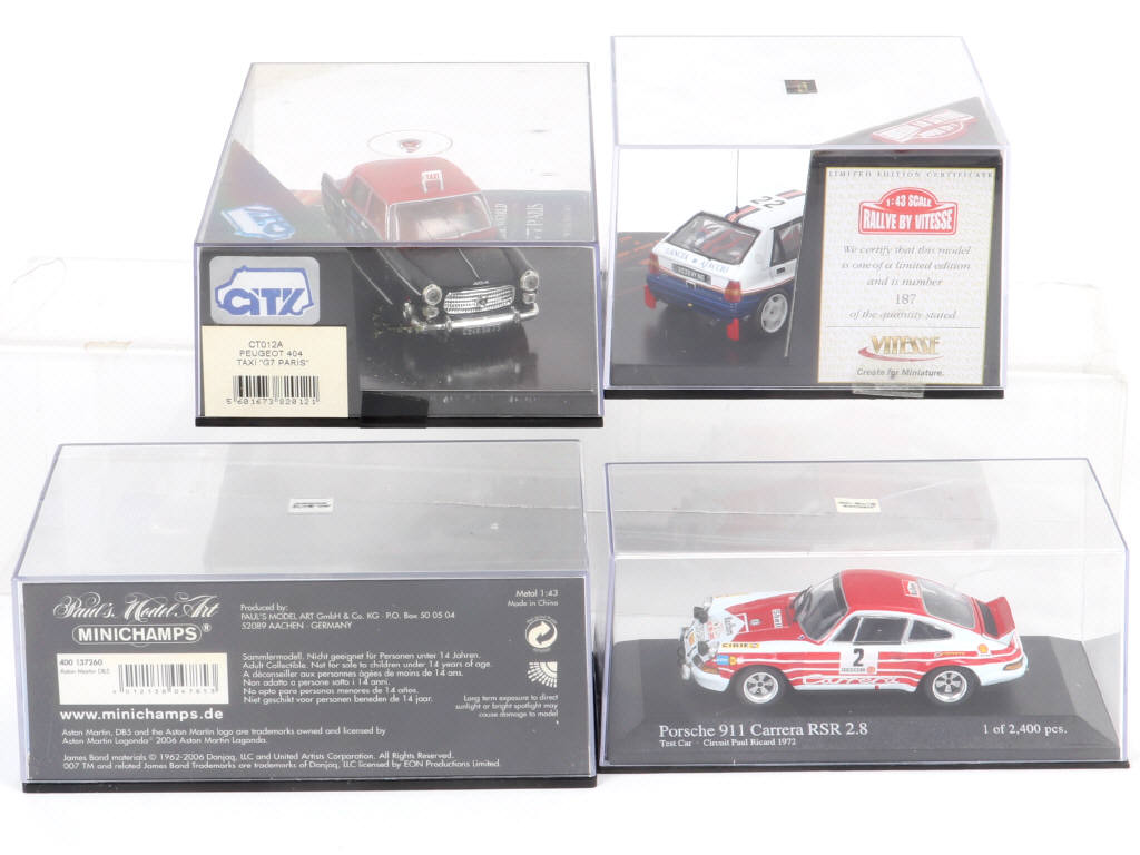 Lot 117 - DIVERS (4)