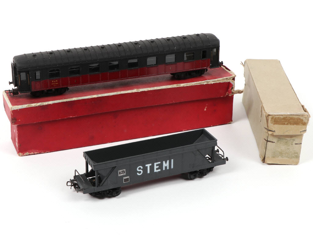 Lot 62 - S.M.C.F. 'HO' (FRANCE) (2)