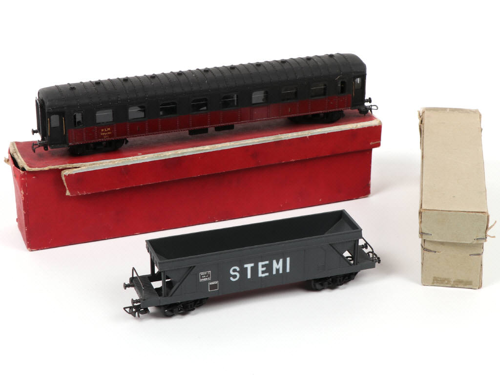 Lot 62 - S.M.C.F. 'HO' (FRANCE) (2)