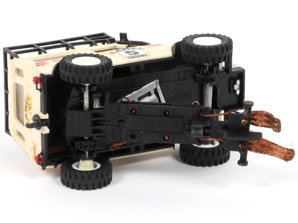 Lot 33 - SCALEXTRIC (FRANCE) (2)