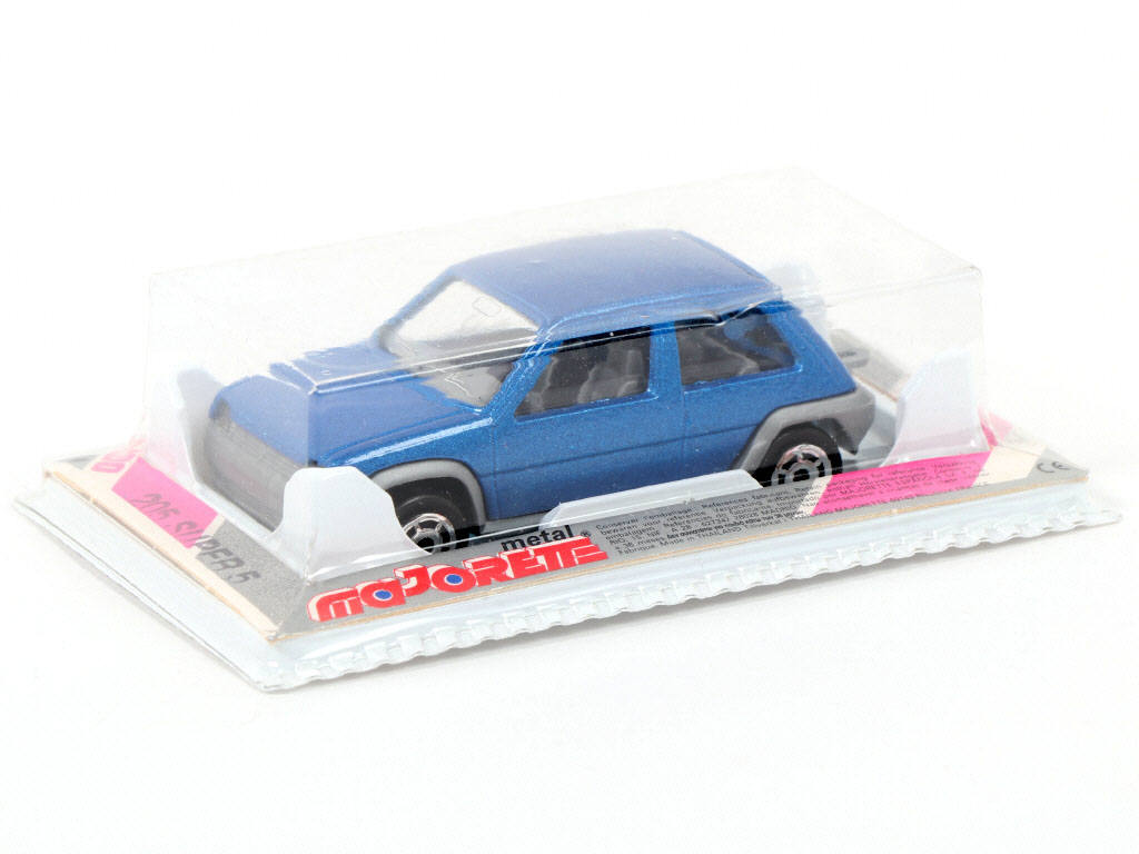 Lot 15 - MAJORETTE (FRANCE) (1)