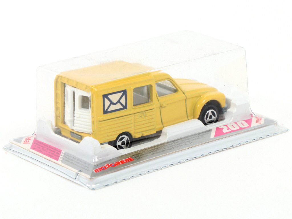 Lot 84 - MAJORETTE (FRANCE) (1)