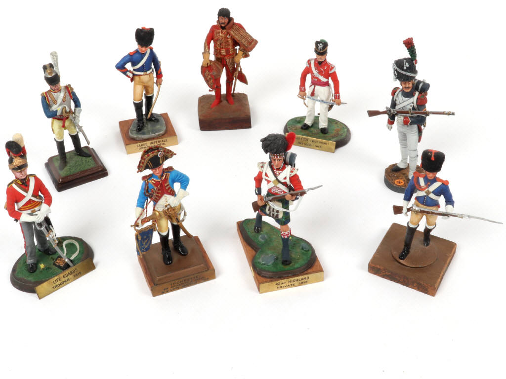 Lot 9 - DIVERS (9)