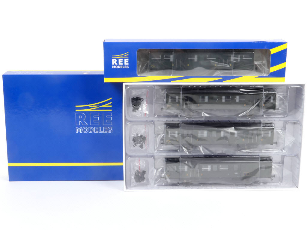 Lot 33 - REE MODELES (FRANCE) (4)