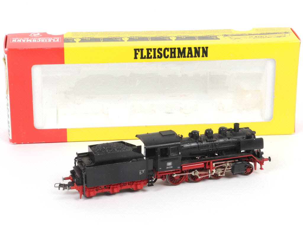 Lot 61 - FLEISCHMANN 'HO' (ALLEMAGNE) (1)