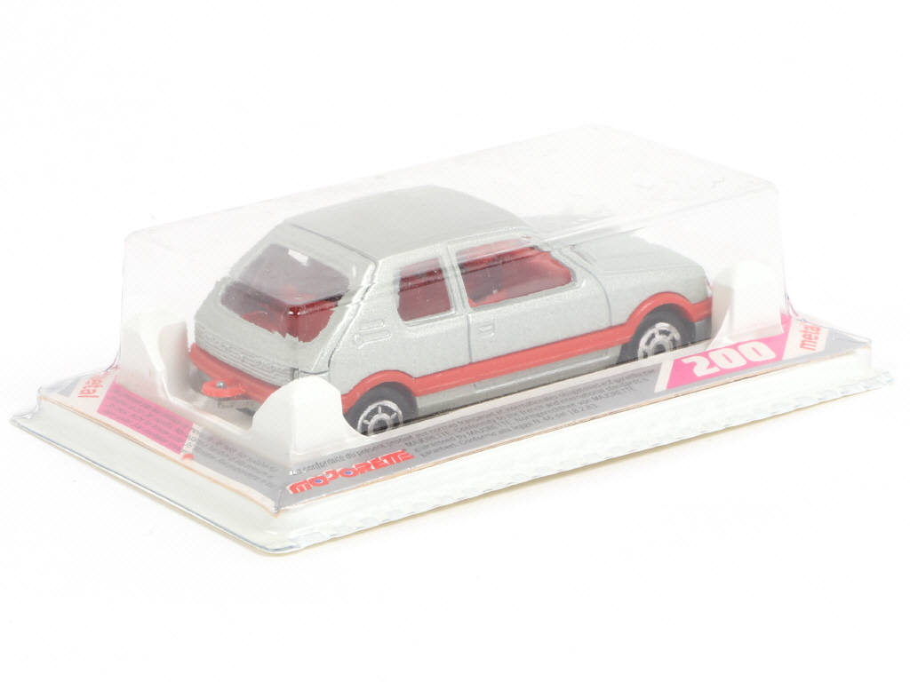 Lot 8 - MAJORETTE (FRANCE) (1)