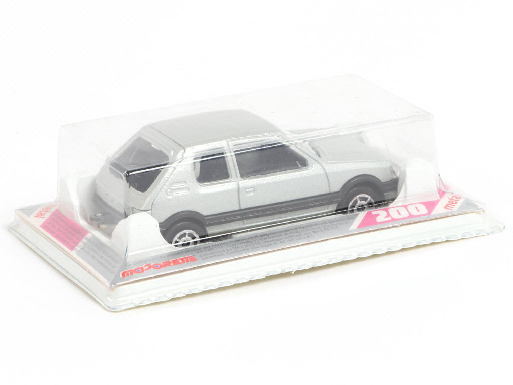 Lot 9 - MAJORETTE (FRANCE) (1)