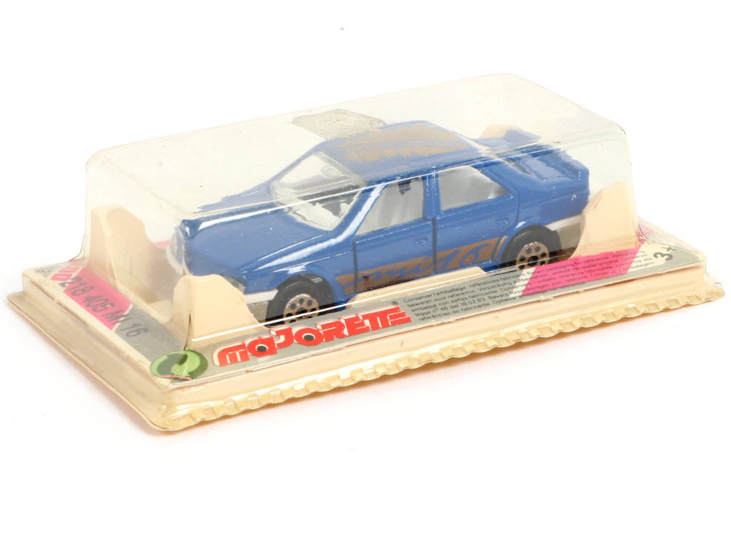 Lot 38 - MAJORETTE (FRANCE) (1)