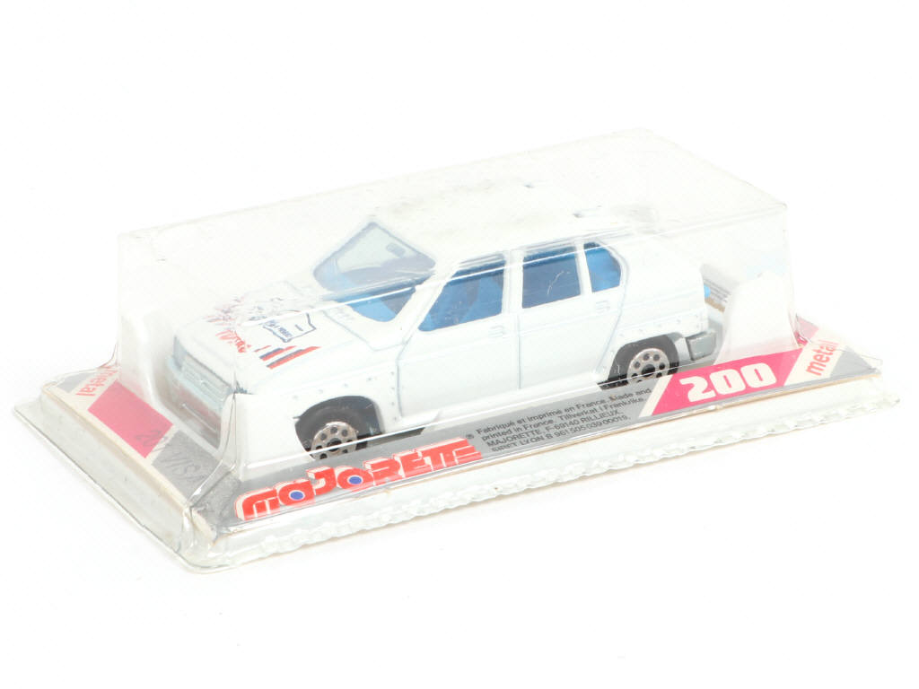 Lot 43 - MAJORETTE (FRANCE) (1)