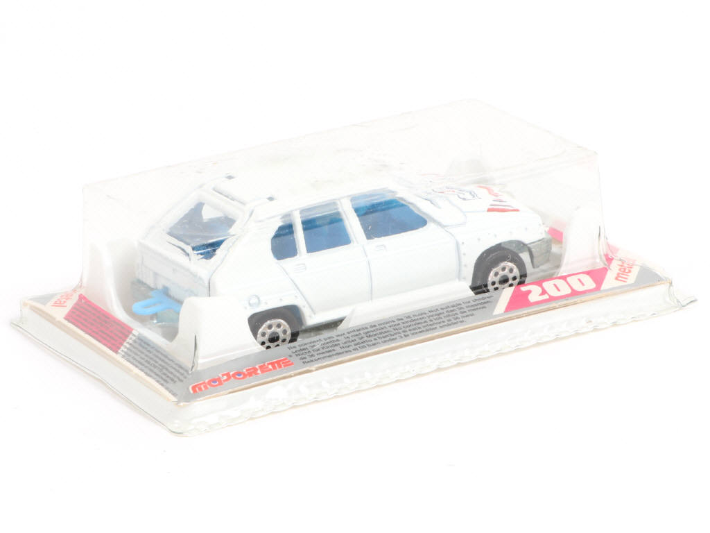 Lot 43 - MAJORETTE (FRANCE) (1)