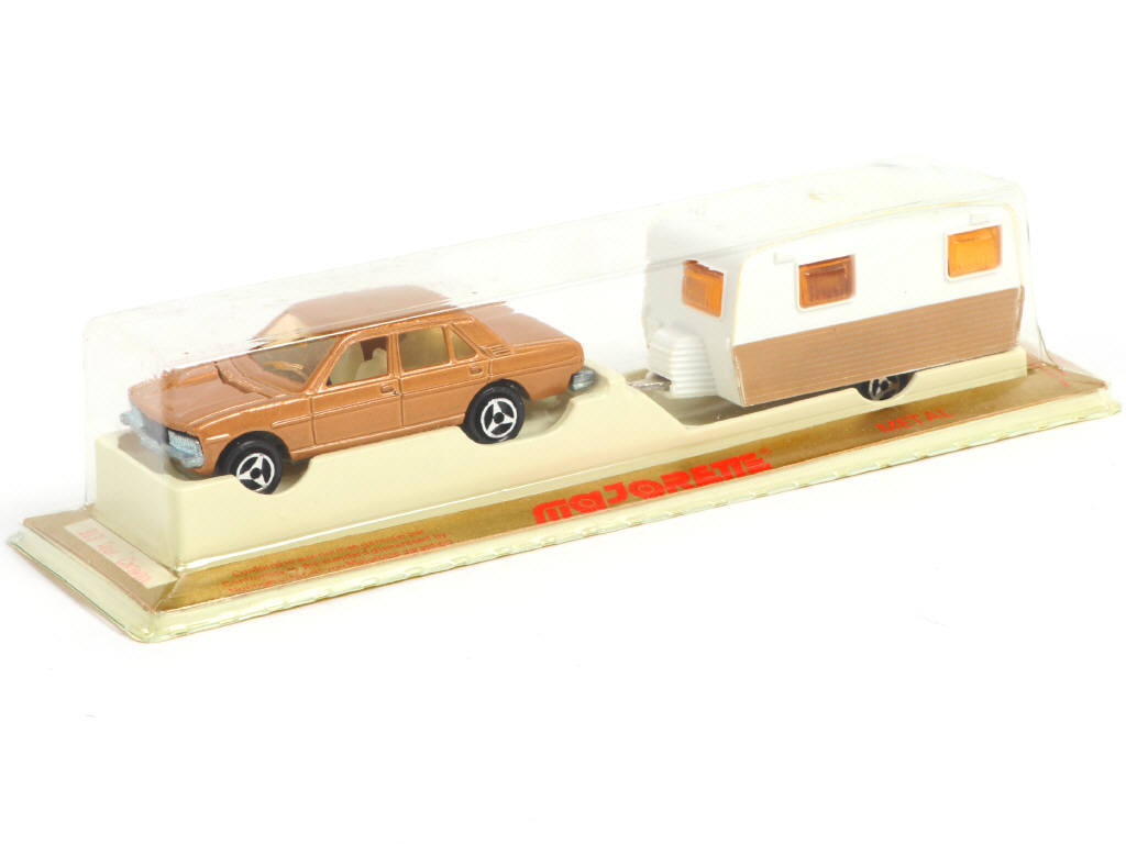 Lot 76 - MAJORETTE (FRANCE) (1)