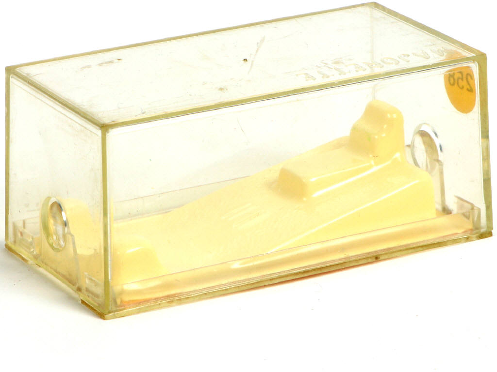 Lot 80 - MAJORETTE (FRANCE) (1)