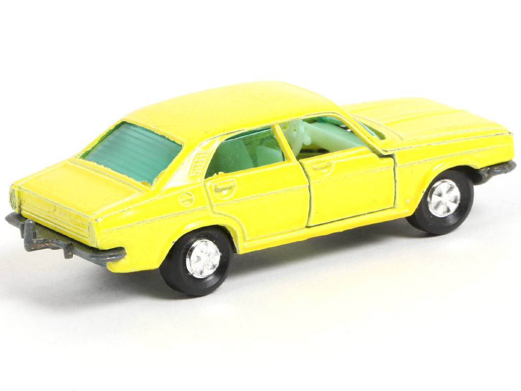 Lot 94 - MAJORETTE (FRANCE) (1)