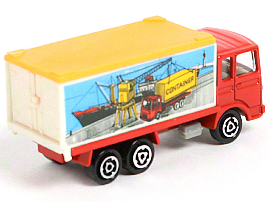 Lot 105 - MAJORETTE (FRANCE) (1)