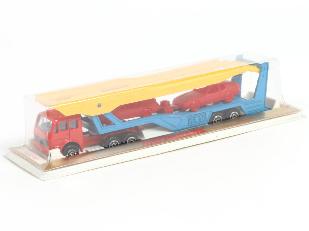 Lot 113 - MAJORETTE (FRANCE) (1)