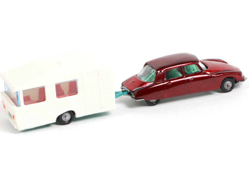 Lot 117 - MAJORETTE (FRANCE) (1)