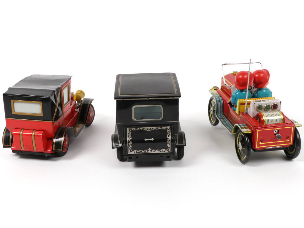 Lot 50 - DIVERS (ASIE) (3)