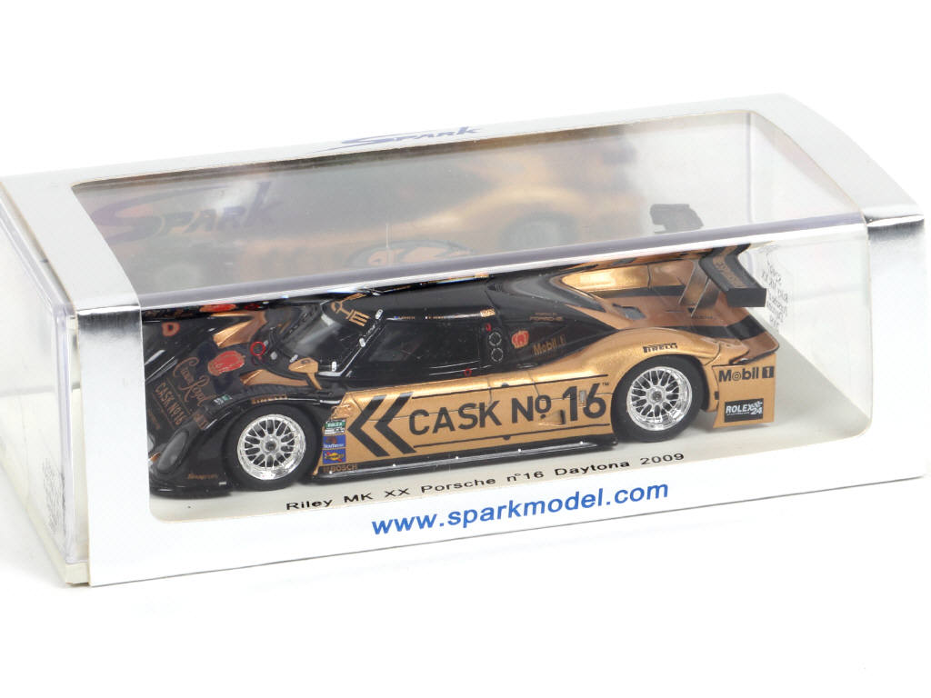 Lot 125 - SPARK (MACAU) (1)