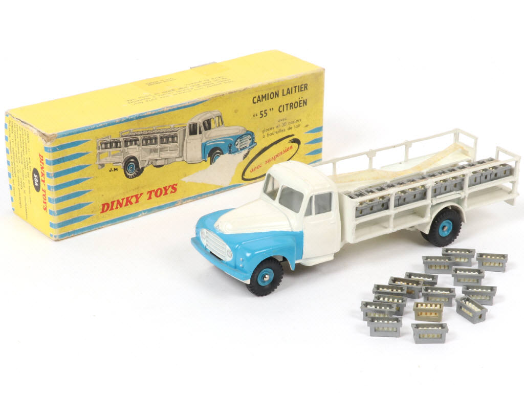 Lot 540 - DINKY TOYS (FRANCE) (1)
