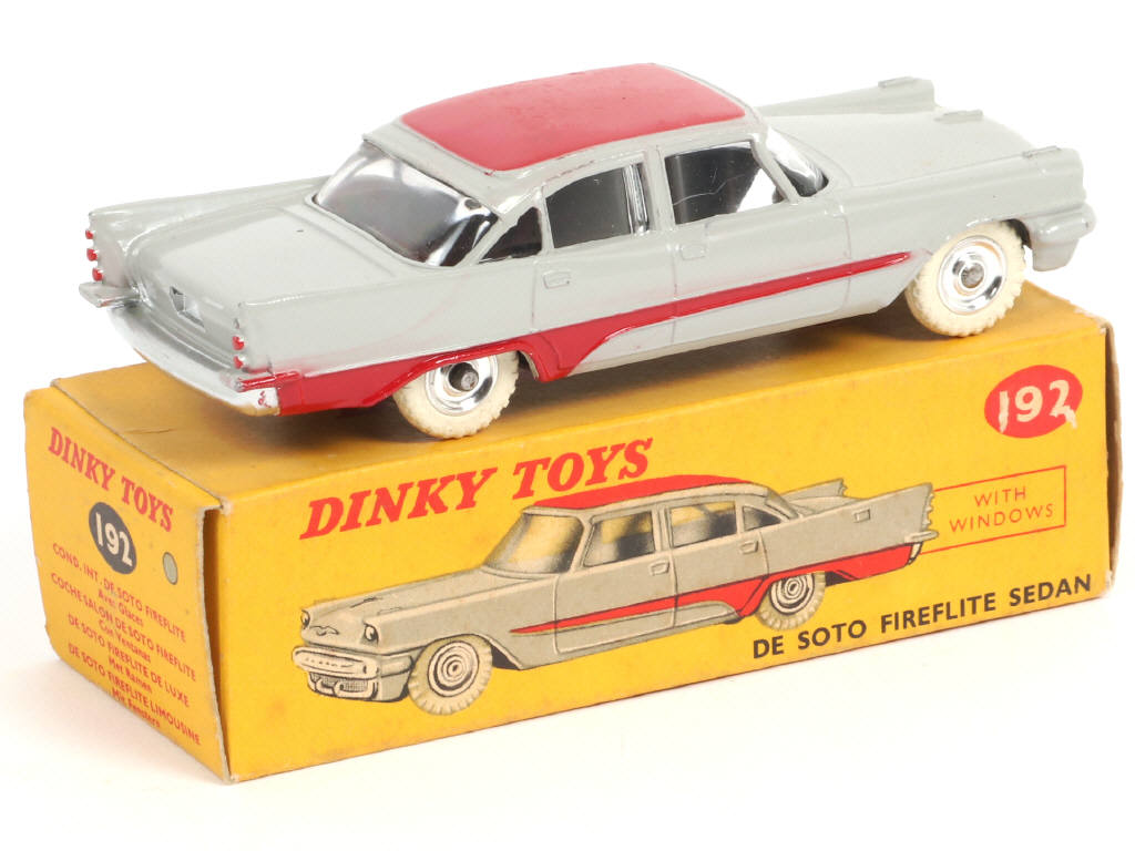 Lot 609 - DINKY TOYS (GB) (1)
