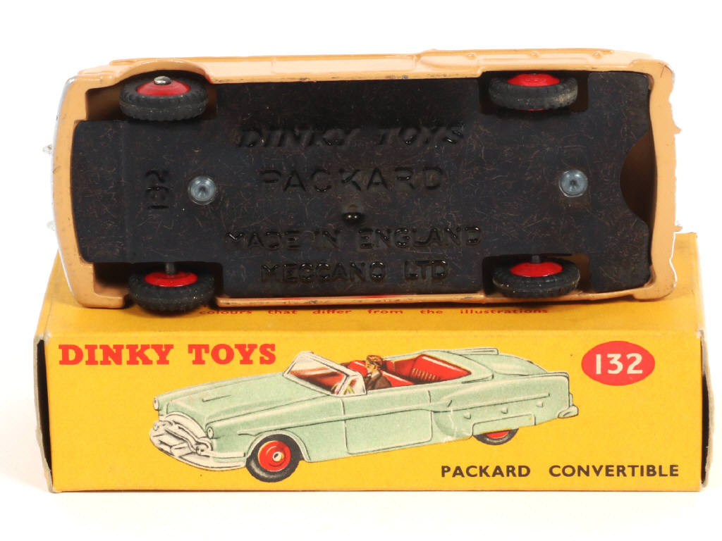 Lot 584 - DINKY TOYS (GB) (1)