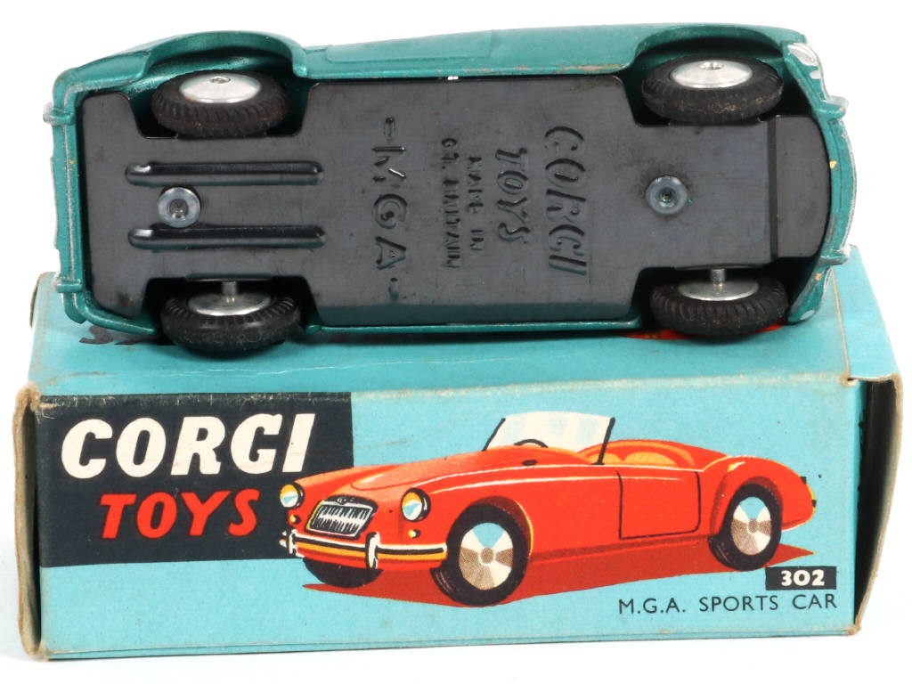 Lot 174 - CORGI TOYS (GB) (1)