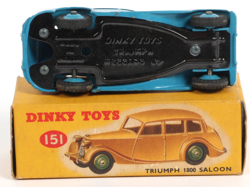 Lot 585 - DINKY TOYS (GB) (1)