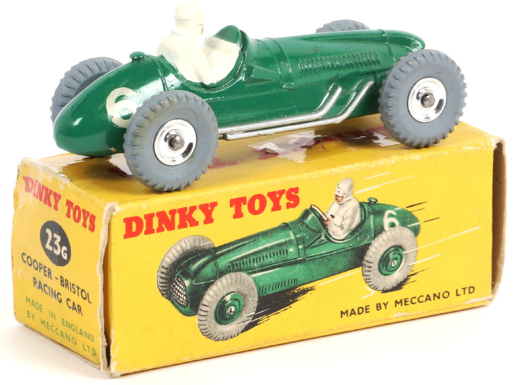 Lot 570 - DINKY TOYS (GB) (1)