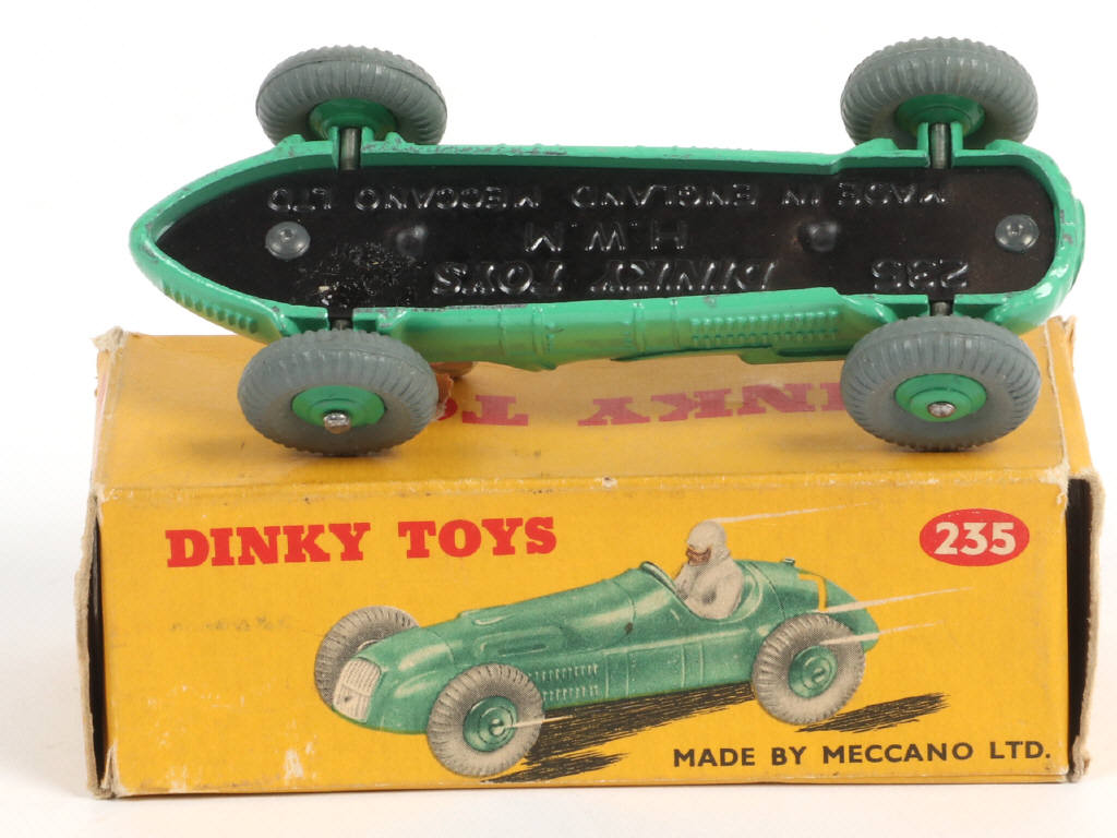 Lot 571 - DINKY TOYS (GB) (1)