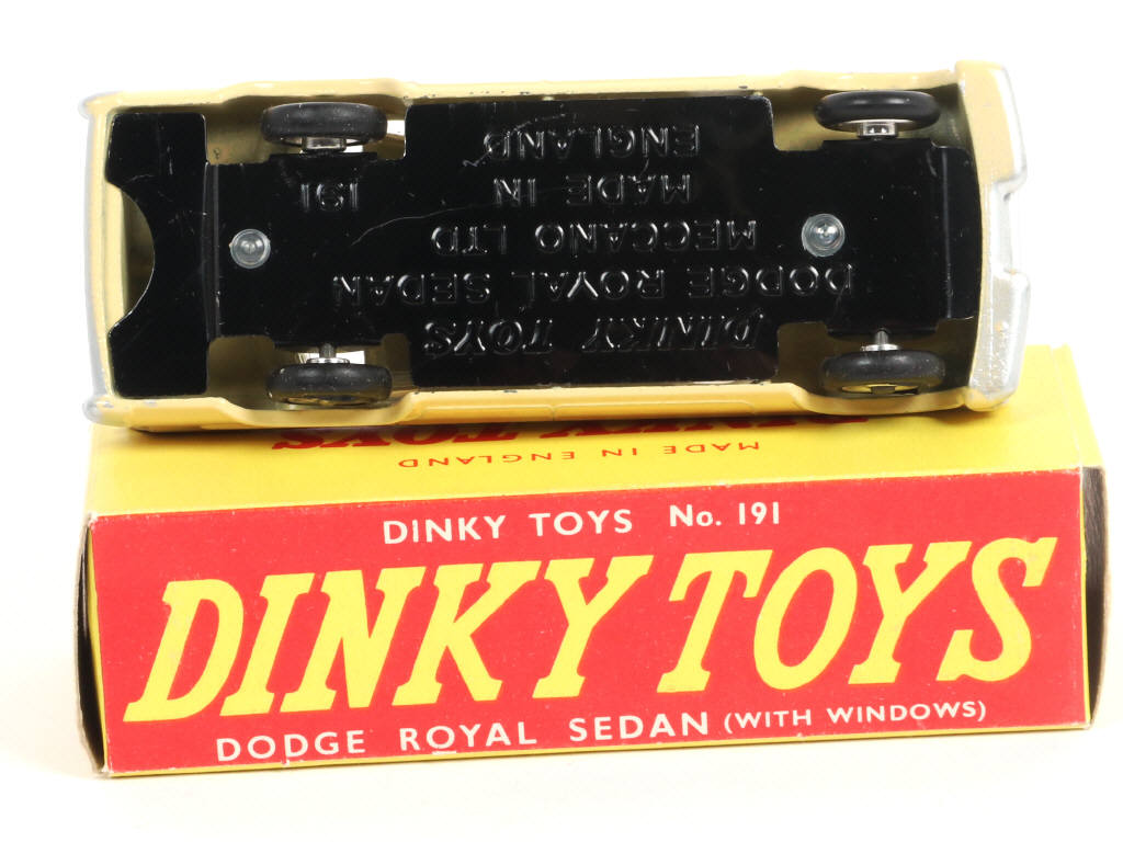 Lot 616 - DINKY TOYS (GB) (1)