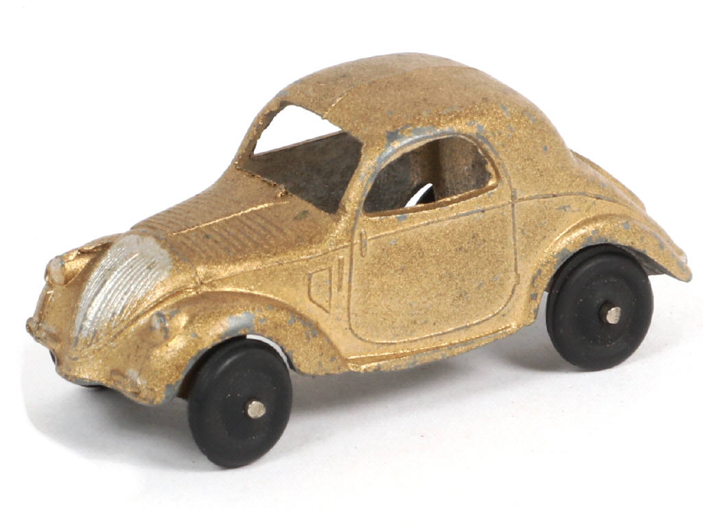 Lot 357 - DINKY TOYS (FRANCE) (1)