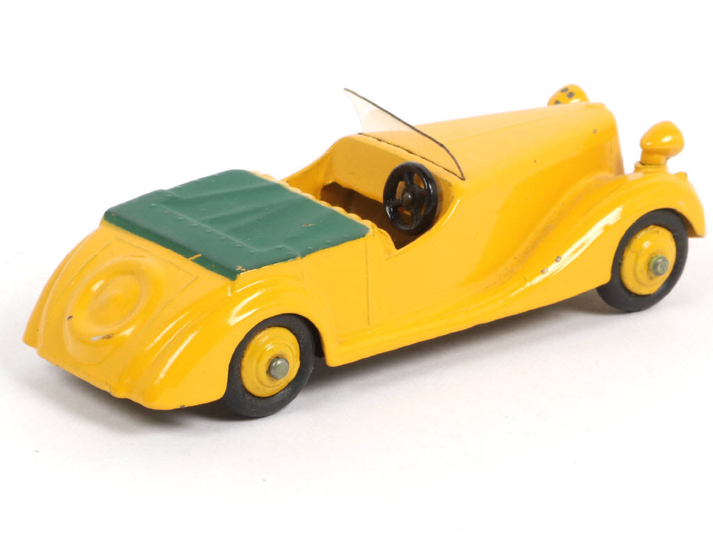 Lot 558 - DINKY TOYS (GB) (1)