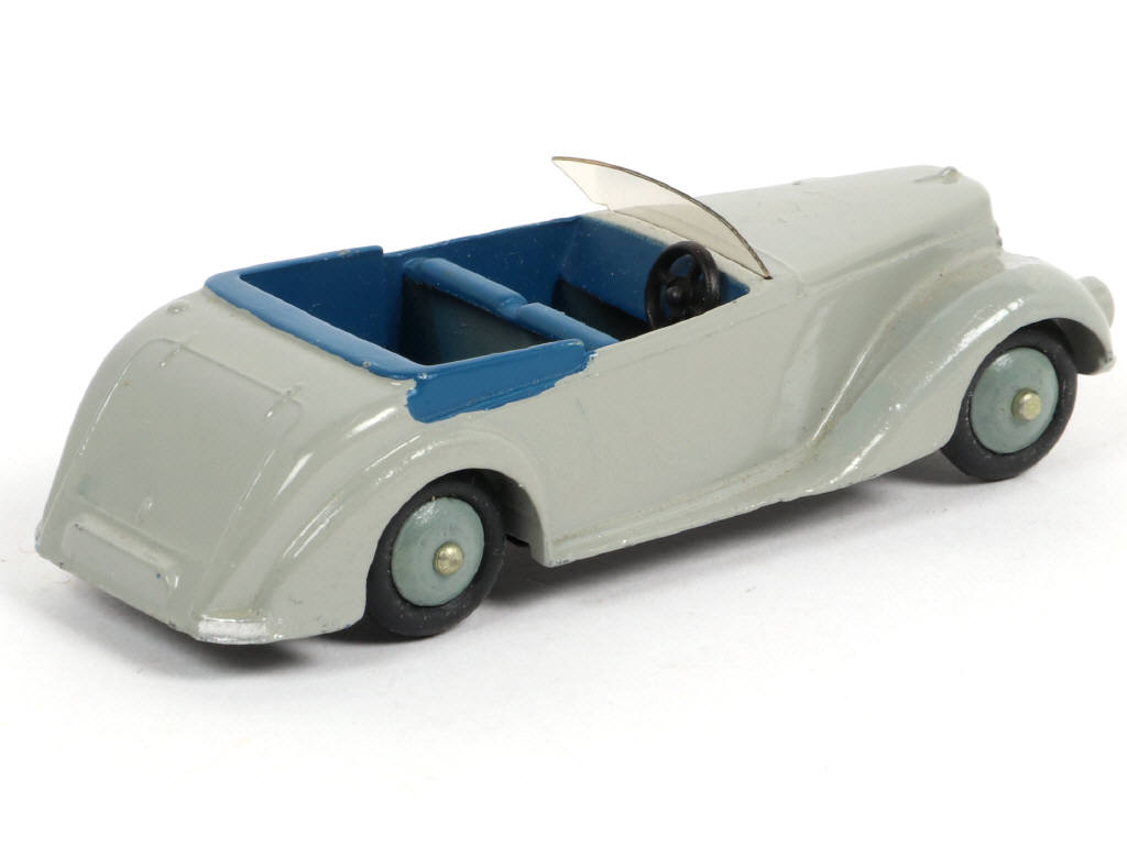 Lot 559 - DINKY TOYS (GB) (1)