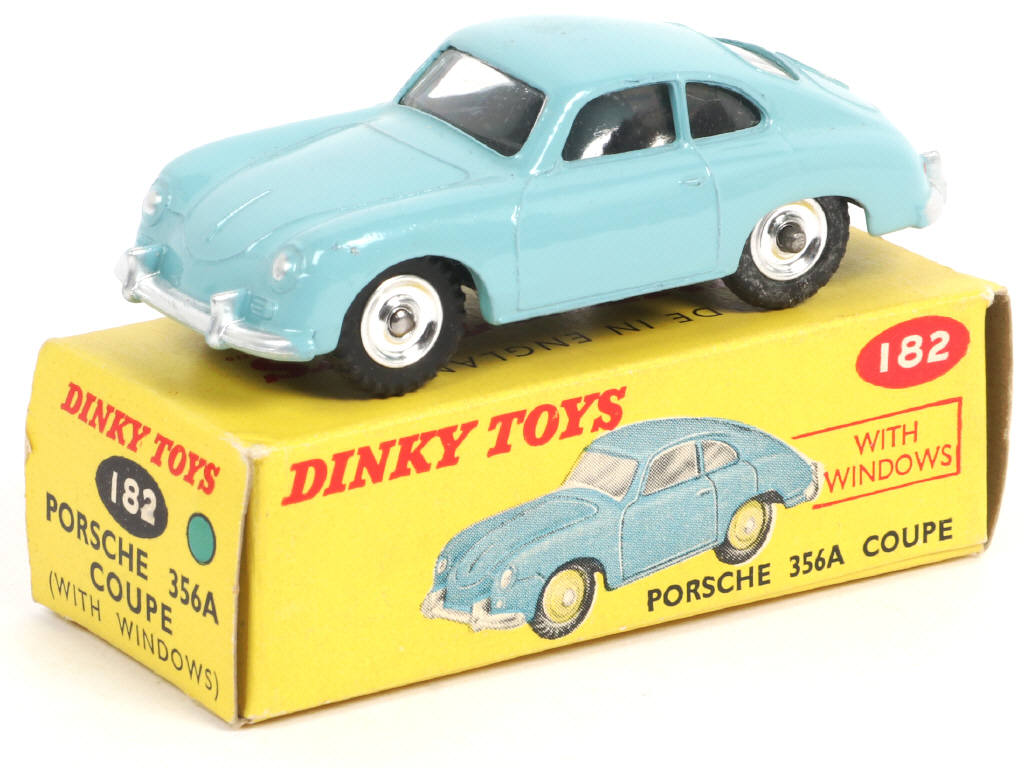 Lot 614 - DINKY TOYS (GB) (1)