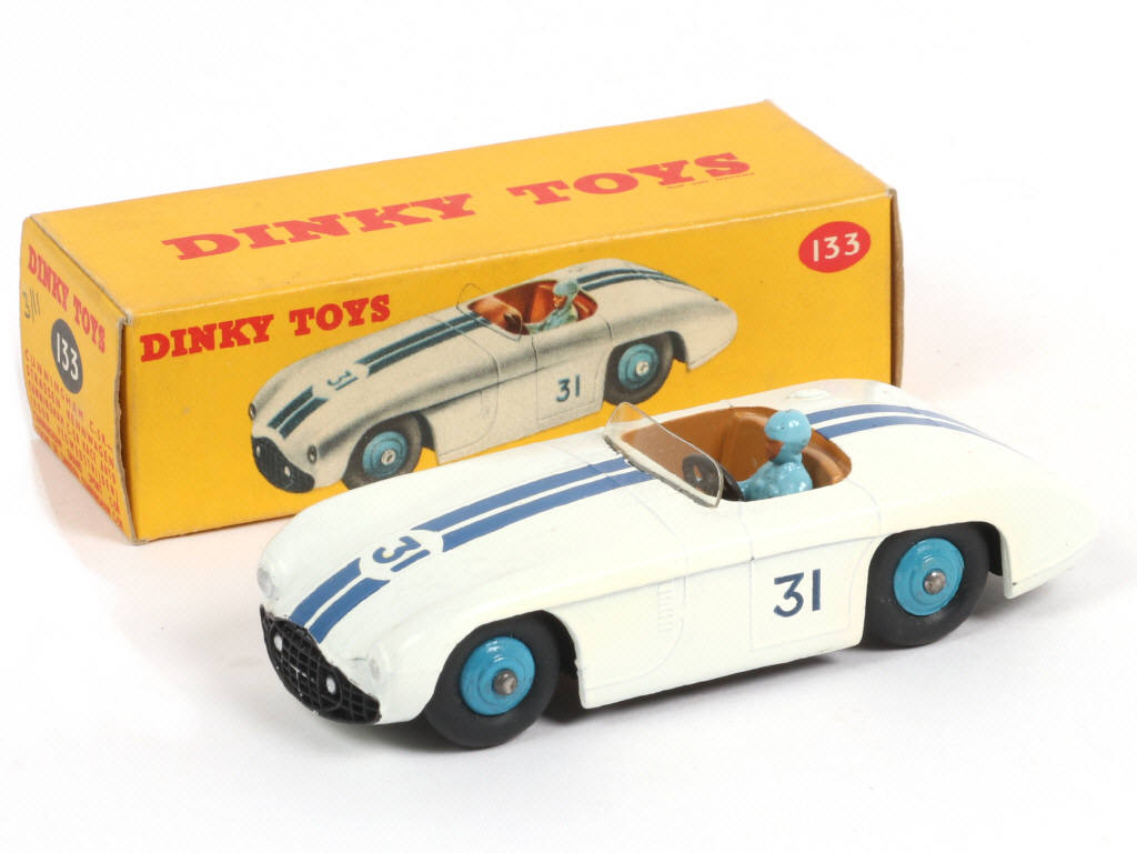 Lot 573 - DINKY TOYS (GB) (1)