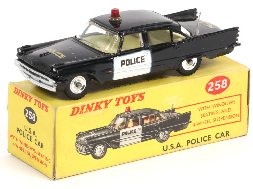Lot 620 - DINKY TOYS (GB) (1)