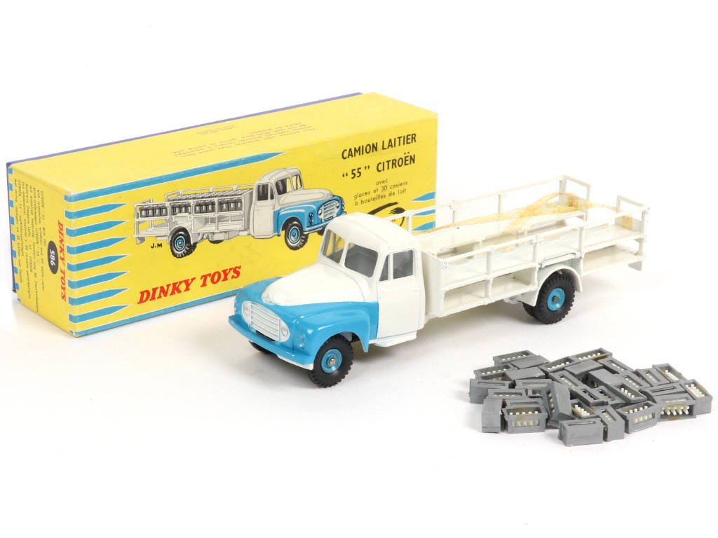 Lot 539 - DINKY TOYS (FRANCE) (1)