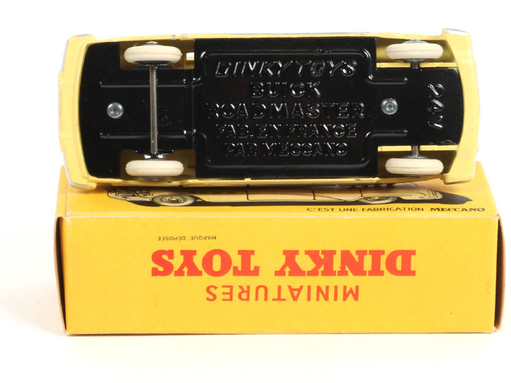 Lot 438 - DINKY TOYS (FRANCE) (1)