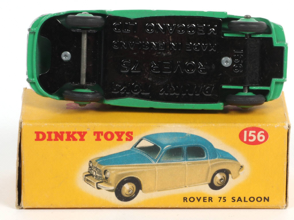Lot 589 - DINKY TOYS (GB) (1)