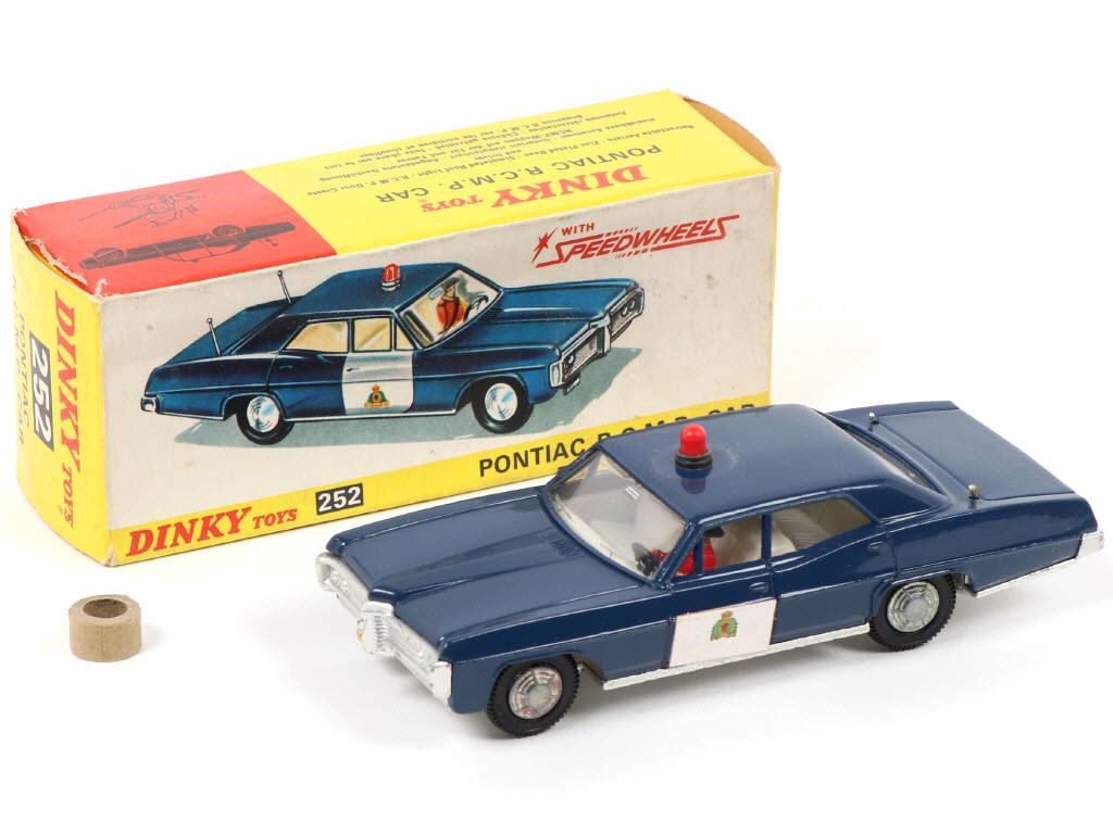 Lot 622 - DINKY TOYS (GB) (1)