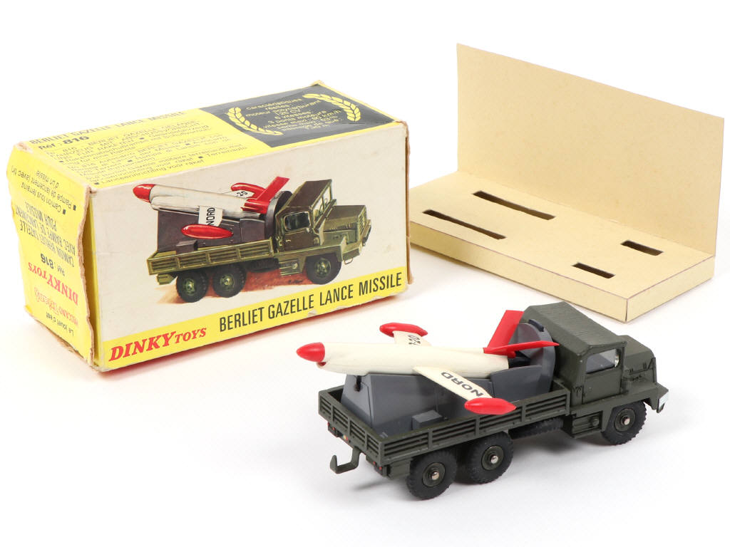 Lot 545 - DINKY TOYS (FRANCE) (1)