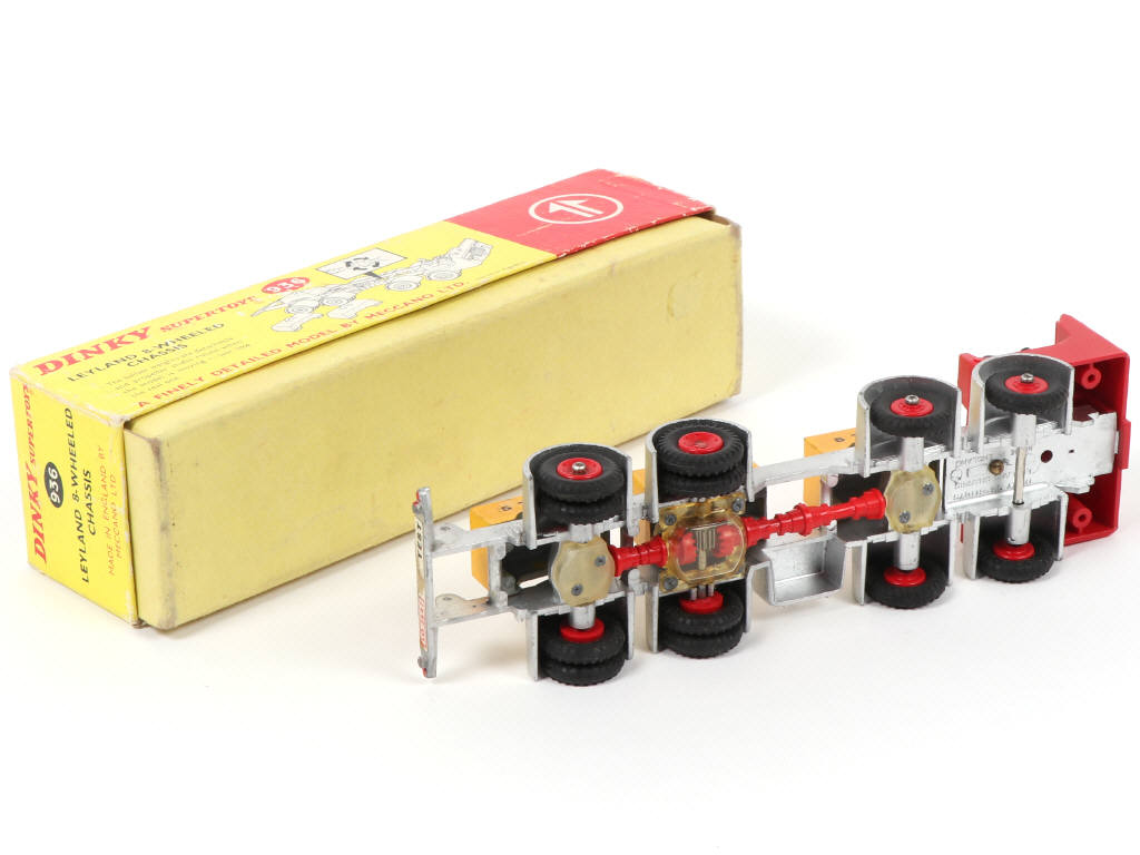 Lot 644 - DINKY TOYS (GB) (1)