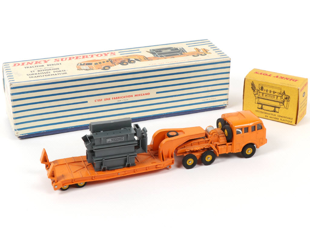 Lot 538 - DINKY TOYS (FRANCE) (1)