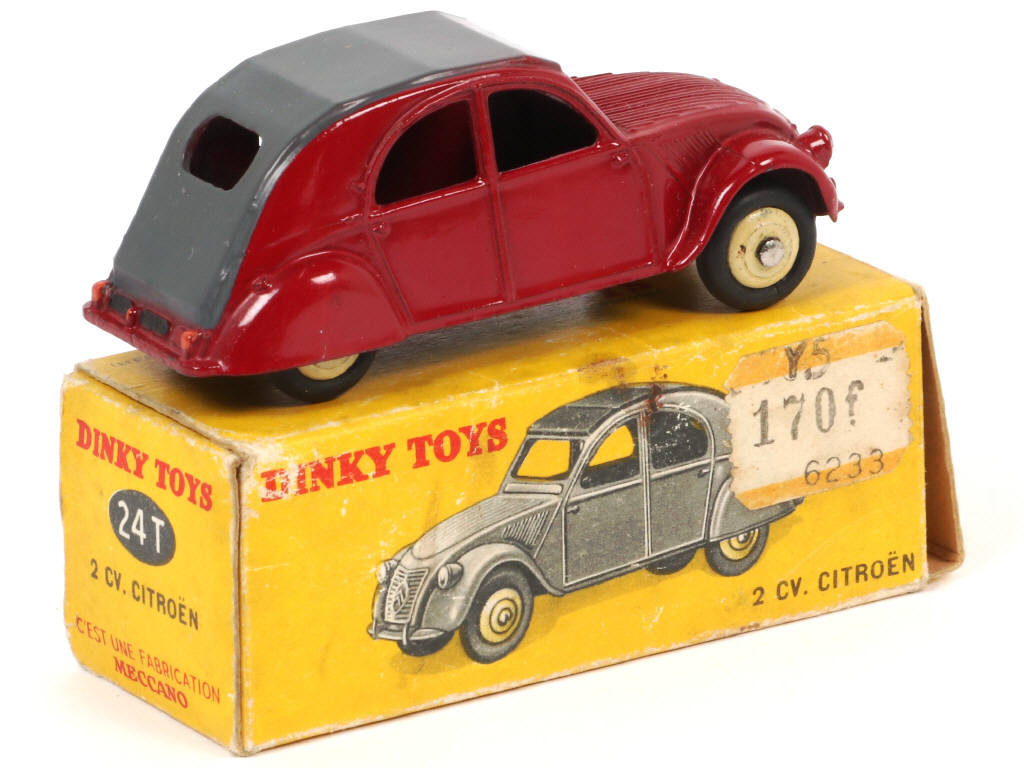 Lot 425 - DINKY TOYS (FRANCE) (1)
