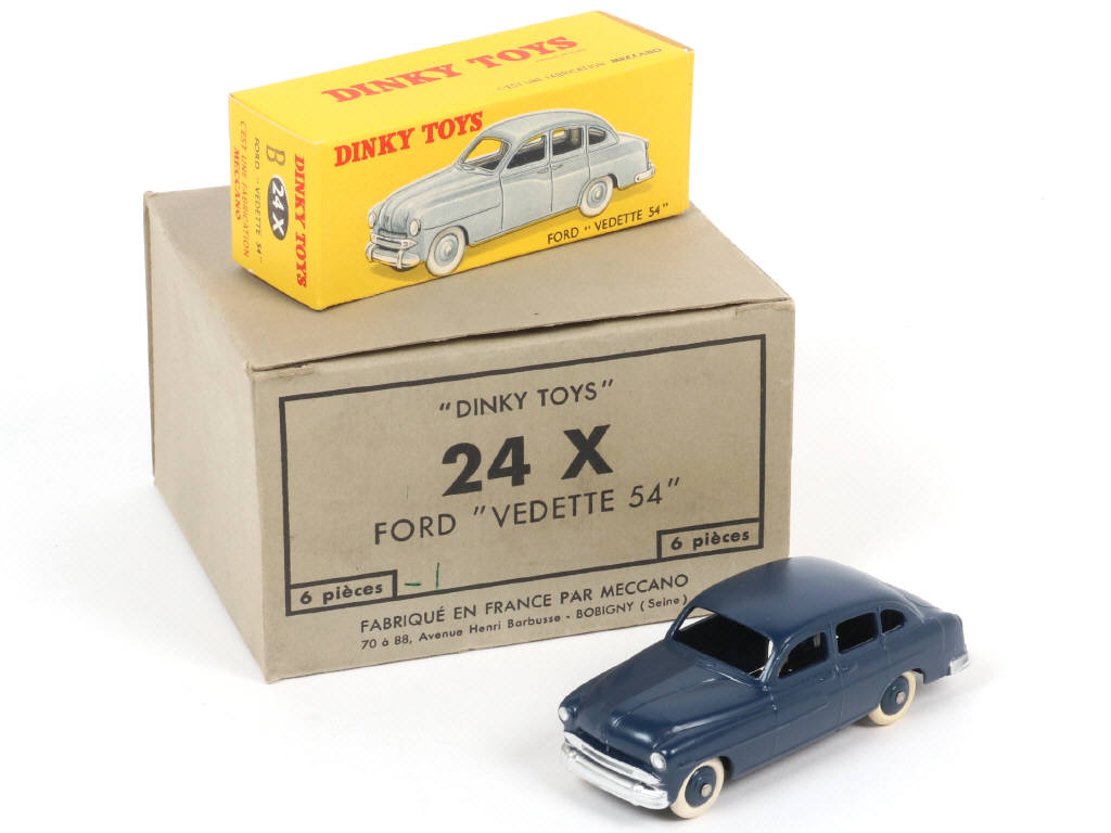 Lot 443 - DINKY TOYS (FRANCE) (2)