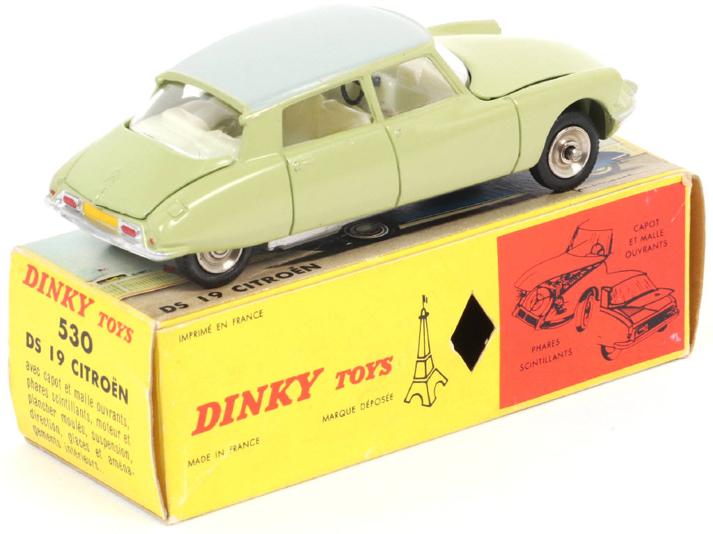 Lot 406 - DINKY TOYS (FRANCE) (1)