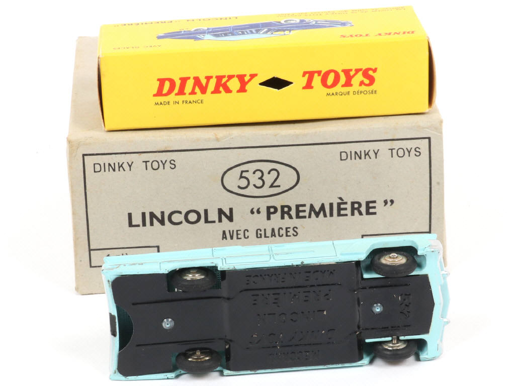 Lot 508 - DINKY TOYS (FRANCE) (2)