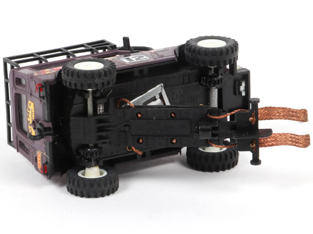 Lot 10 - SCALEXTRIC (FRANCE) (2)